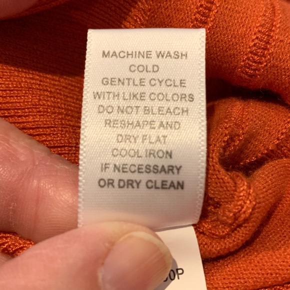 Cable and Gauge sweater set, EUC, SP - Picture 7 of 7